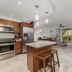 Luxury Condo at Kameole Beach