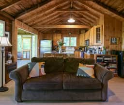 Tots Cabin - Image 4