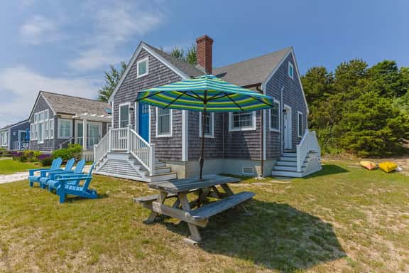 Sandy beach cottage on Wellfleet Bay - Image 1