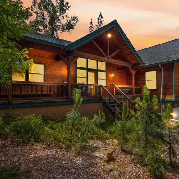 Sierra Haus Cottage & Glamping Tent - Image 1