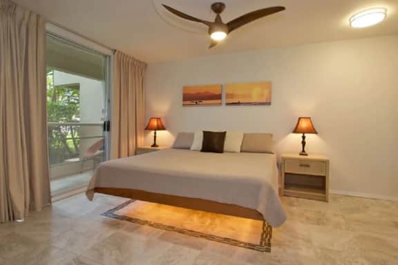 Luxury Condo at Kameole Beach - Image 2